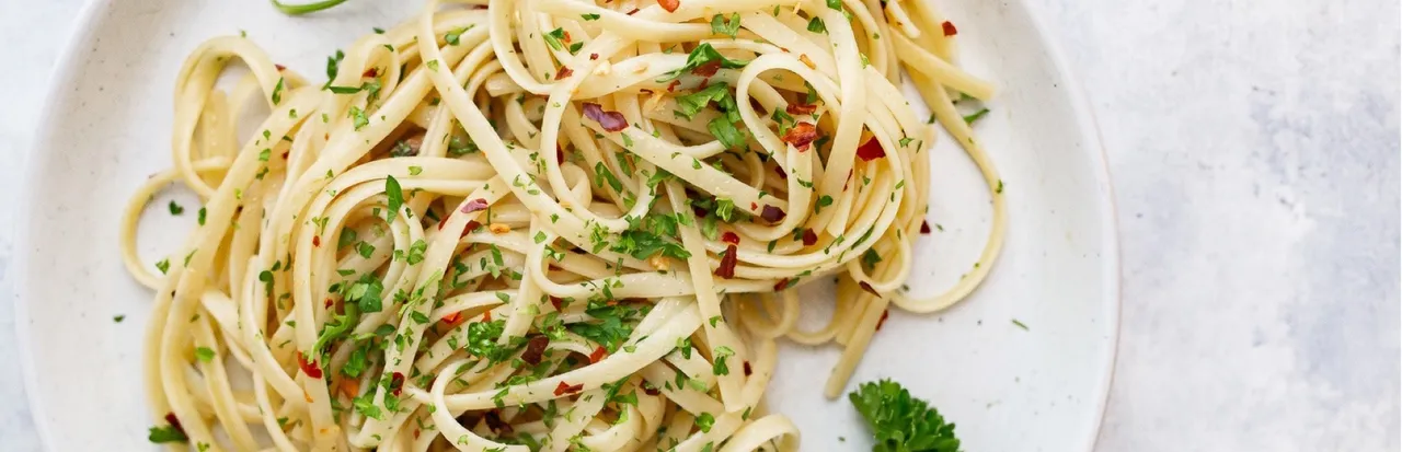 Garlic & Oil Linguine with Chicken (a2-1)